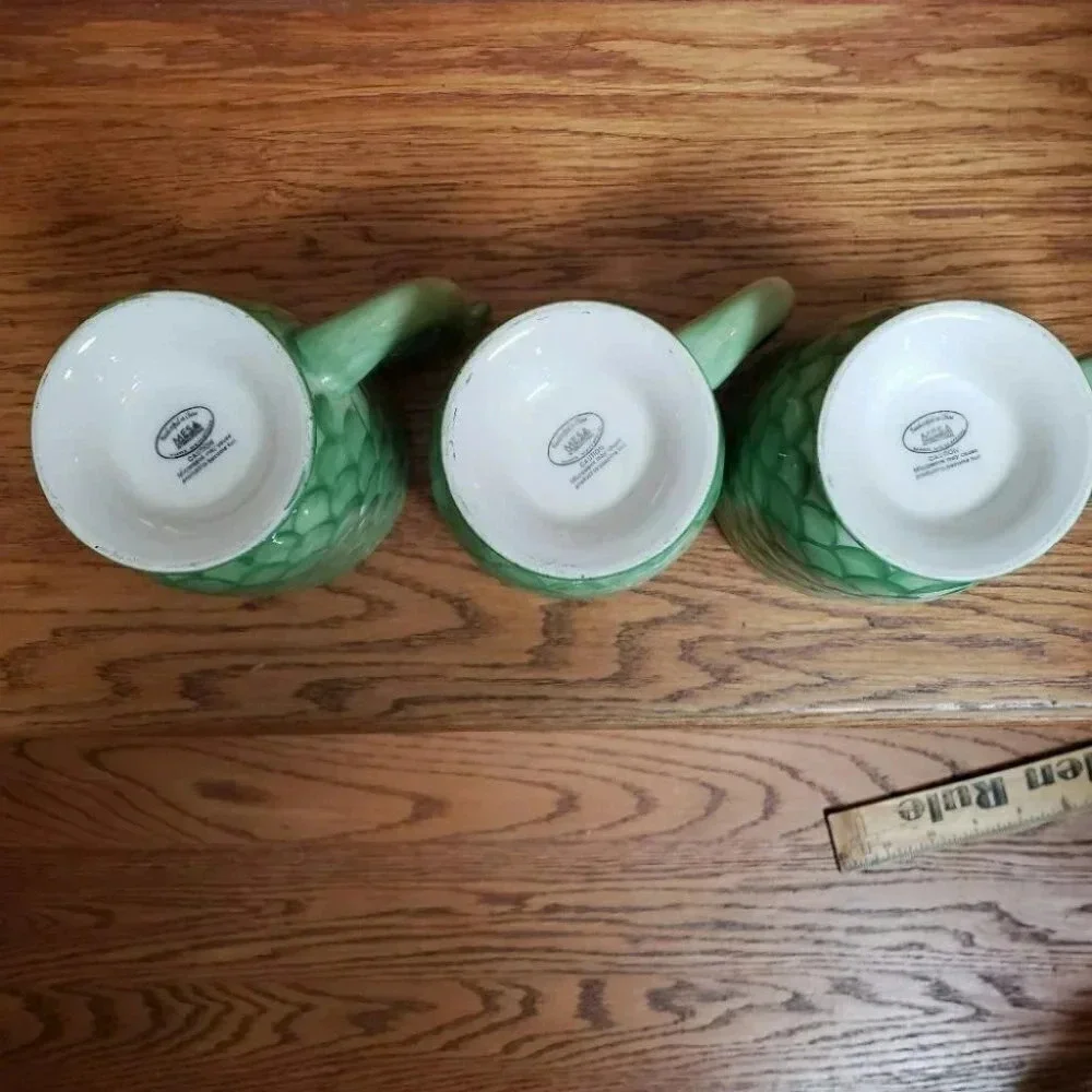 Mesa International embossed green Mermaid Mugs‎